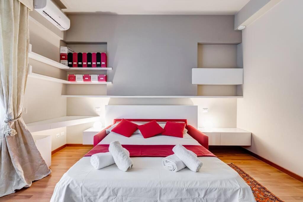 Exclusive Apartment In Eur Lake 로마 외부 사진