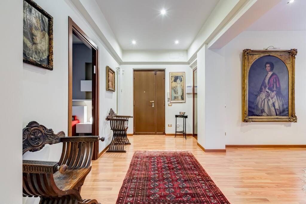 Exclusive Apartment In Eur Lake 로마 외부 사진