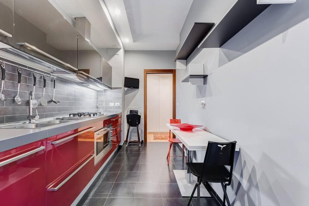 Exclusive Apartment In Eur Lake 로마 외부 사진