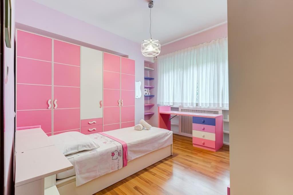Exclusive Apartment In Eur Lake 로마 외부 사진