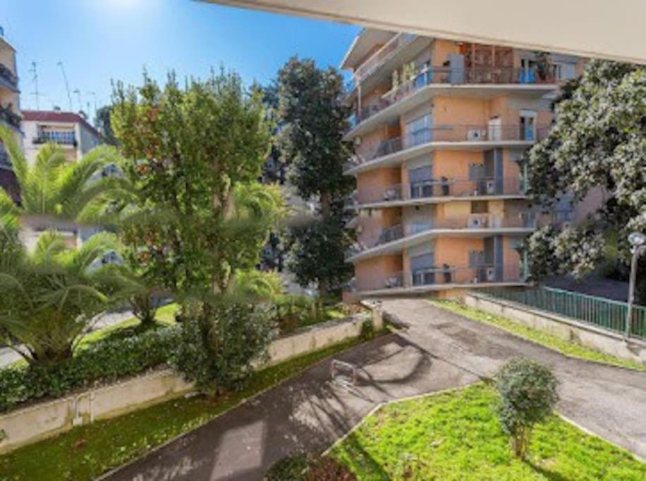 Exclusive Apartment In Eur Lake 로마 외부 사진