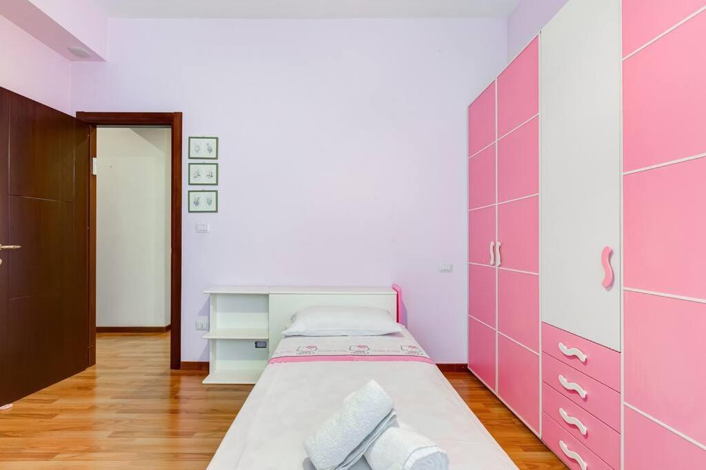 Exclusive Apartment In Eur Lake 로마 외부 사진