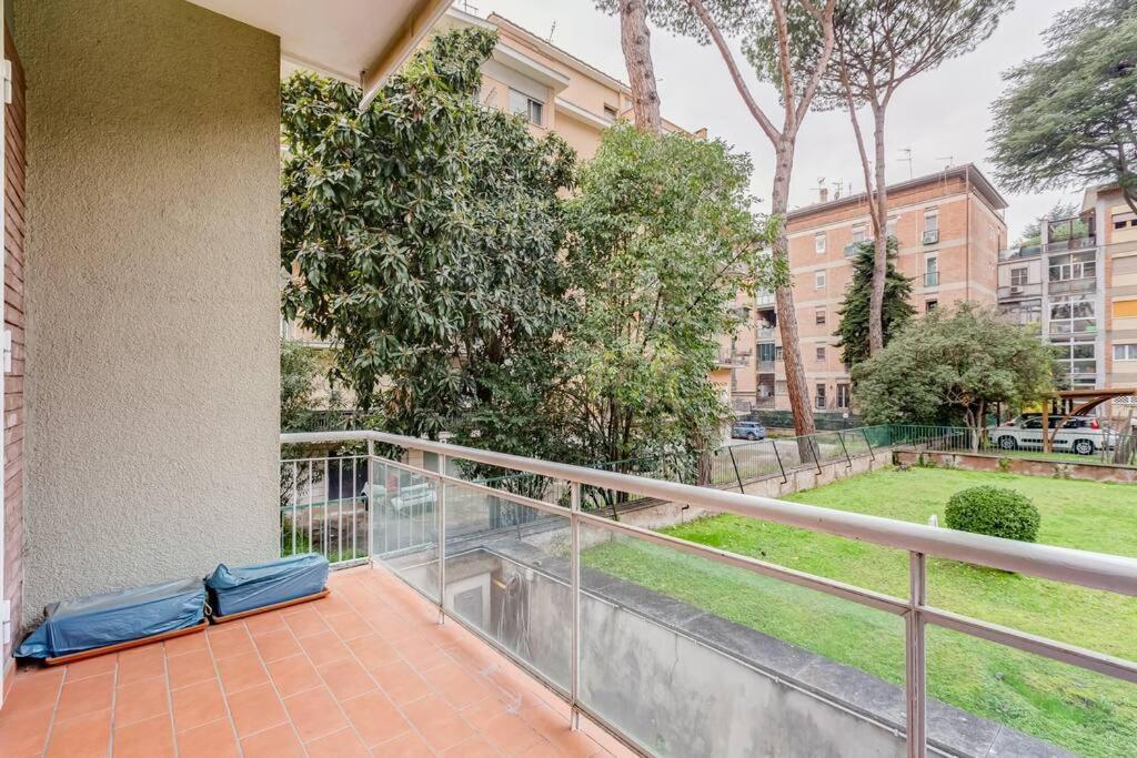Exclusive Apartment In Eur Lake 로마 외부 사진