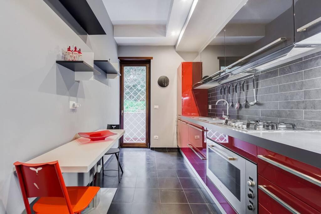 Exclusive Apartment In Eur Lake 로마 외부 사진